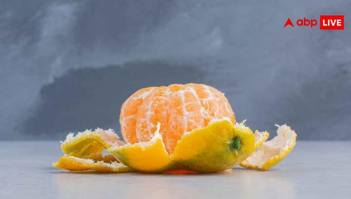 Orange peel is rich in antibacterial and antifungal properties. When dried and powdered at home and used as a face pack, it removes excess oil, reduces pimples and blemishes, and naturally glows, leaving skin looking clean, fresh, and radiant.