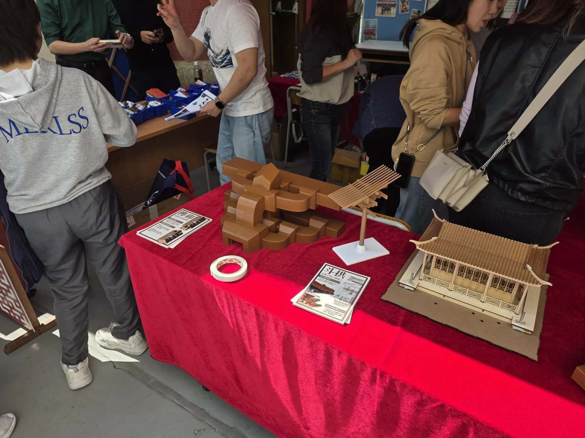 學生在STEAM課程上製作的作品