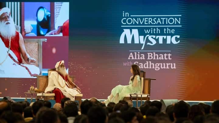 In fact, during a recent conversation with Sadhguru at an event in Chennai, Alia Bhatt asked an important question related to parenting. She wanted to know what parents who are constantly worried about whether they are good parents should do. Her question was simple, but it reflects the thinking of almost every parent today.