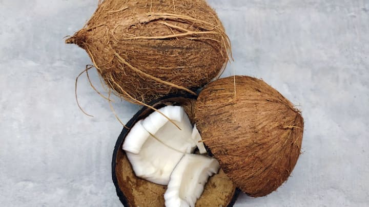 Additionally, coconut and coconut oil have long been a part of Indian households. Eating fresh coconut or using coconut oil helps nourish the scalp from within.