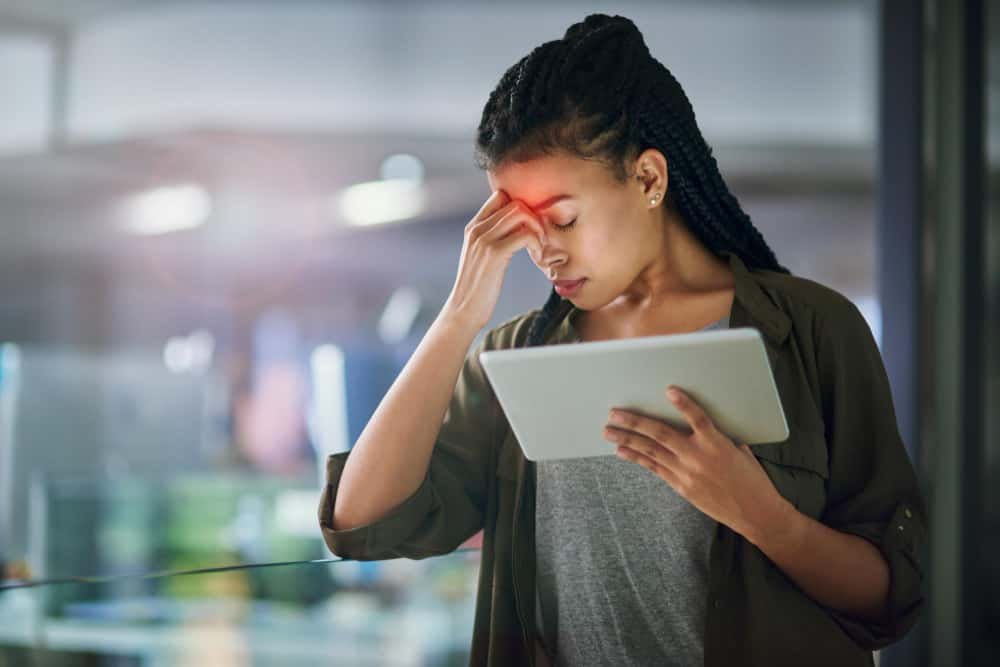 Common digital burnout symptoms caused by excessive screen use