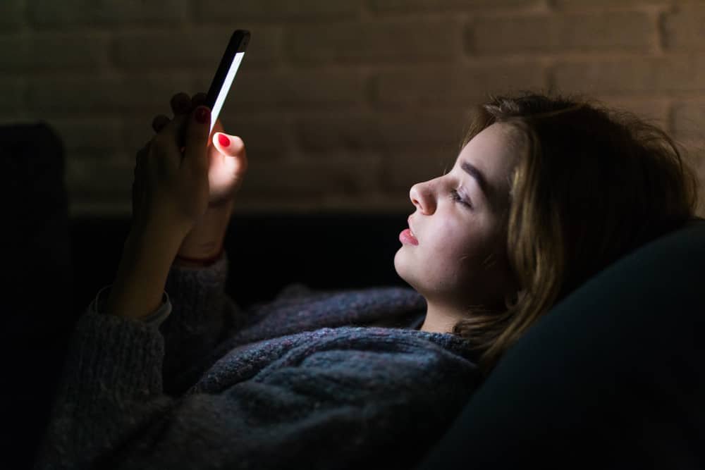 Using a smartphone at night and its effect on sleep quality