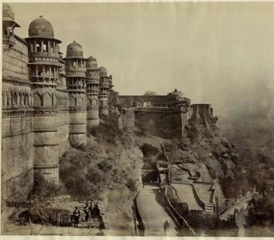 Fort-Gwalior.jpg
