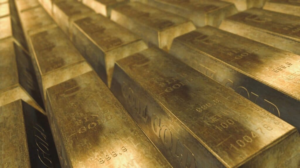 Fashion is a gold digger. It asks you to buy and leaves you penniless by the end of the trend. Gold bars in the picture. 