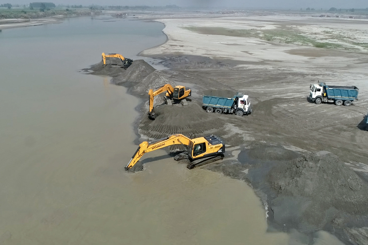 Video] Rampant sand mining damaging Yamuna's ecology